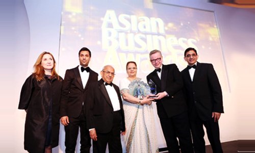 Veena Nangla of Brightsun Travel was declared Asian Business Woman of the year
